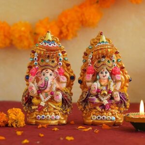 Eco Friendly Idols of Laxmi & Ganesh